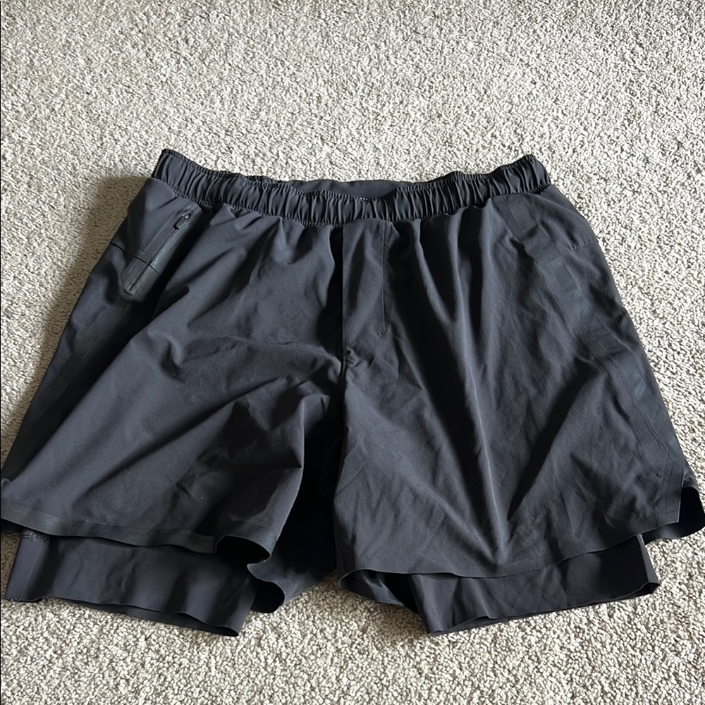 Men's dark grey lululemon athletic shorts